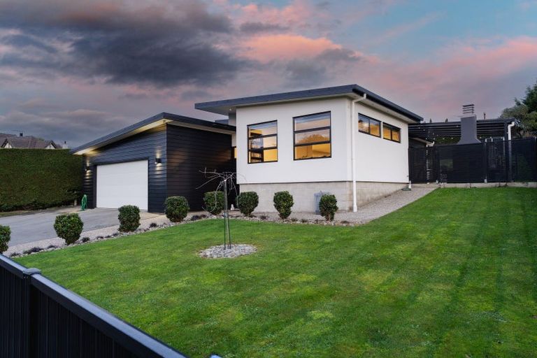 Photo of property in 33 Friendship Drive, Waldronville, Dunedin, 9018