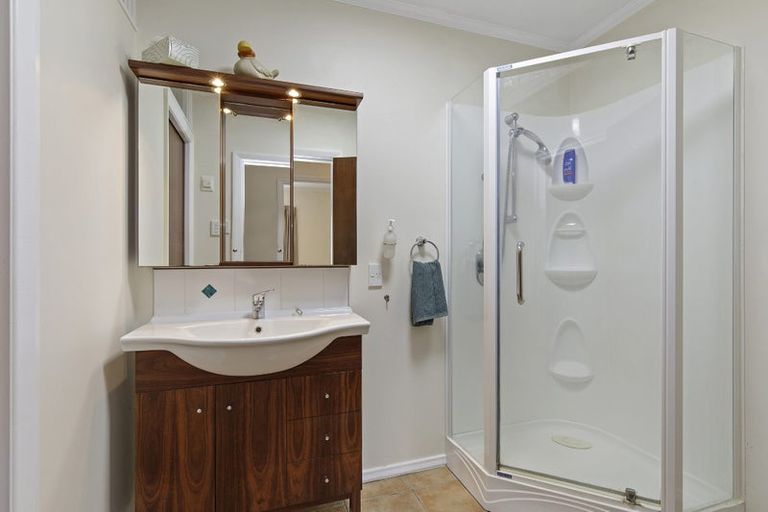 Photo of property in 8 Volkner Grove, Waterloo, Lower Hutt, 5011