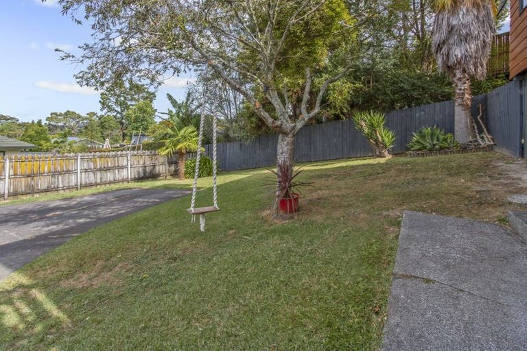 Photo of property in 3a John Webster Place, Glen Eden, Auckland, 0602