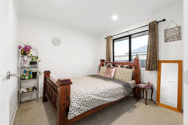 Photo of property in 18 Kimbolton Street, Rototuna North, Hamilton, 3210