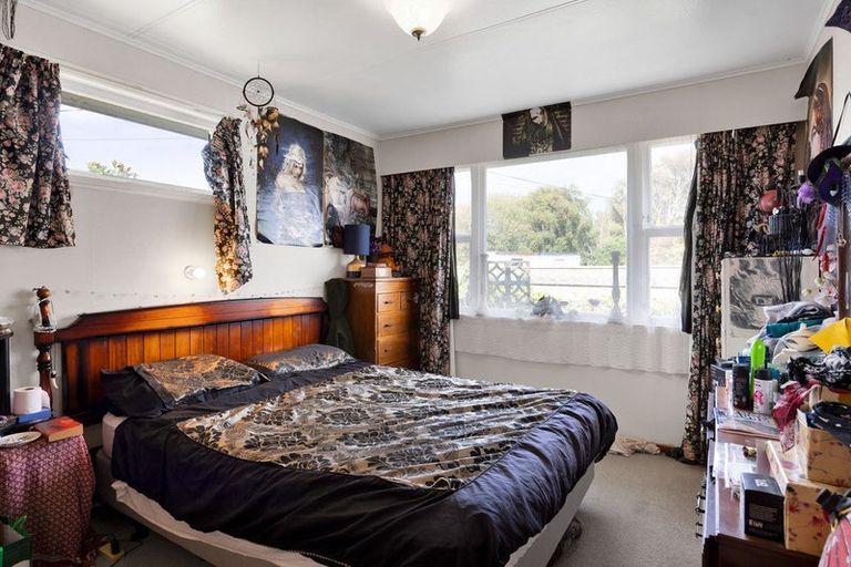 Photo of property in 6 Charles Major Place, Hawera, 4610