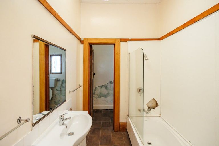 Photo of property in 972 Tremaine Avenue, Roslyn, Palmerston North, 4414