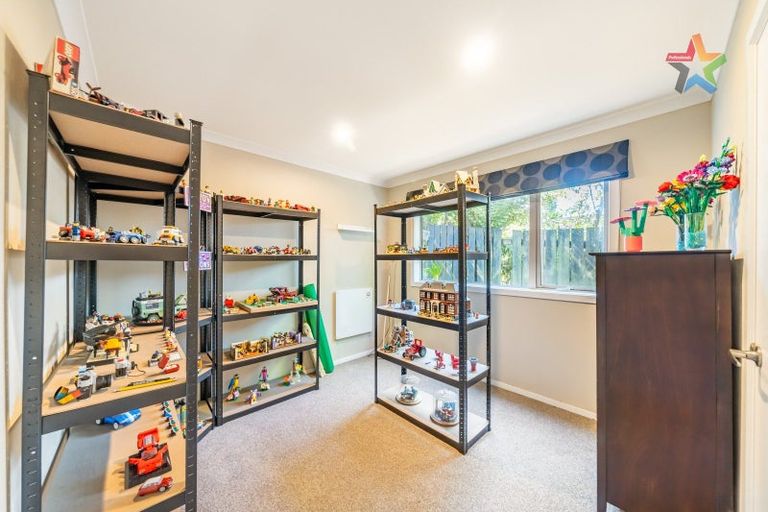 Photo of property in 25 Thomas Street, Stokes Valley, Lower Hutt, 5019