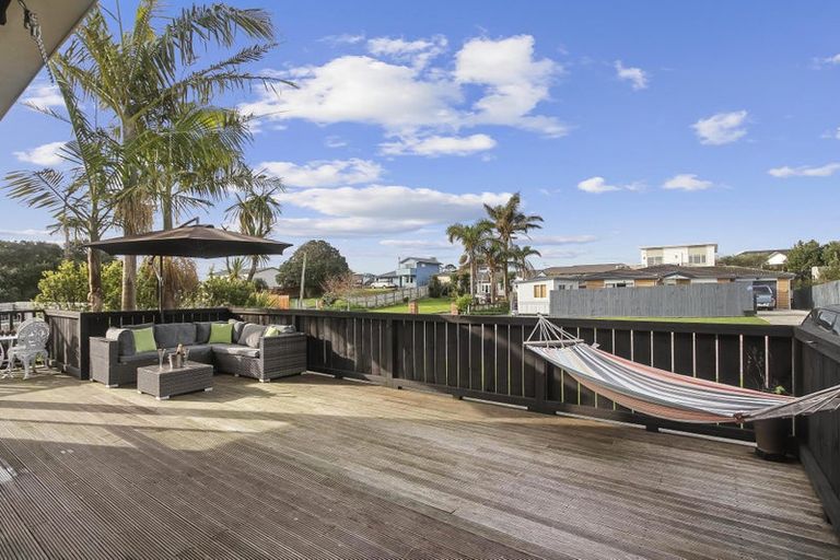 Photo of property in 9 Keven Road, Clarks Beach, Pukekohe, 2679