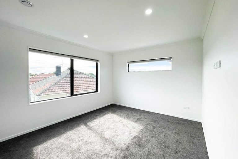 Photo of property in 15c Parkinson Avenue, Wesley, Auckland, 1041