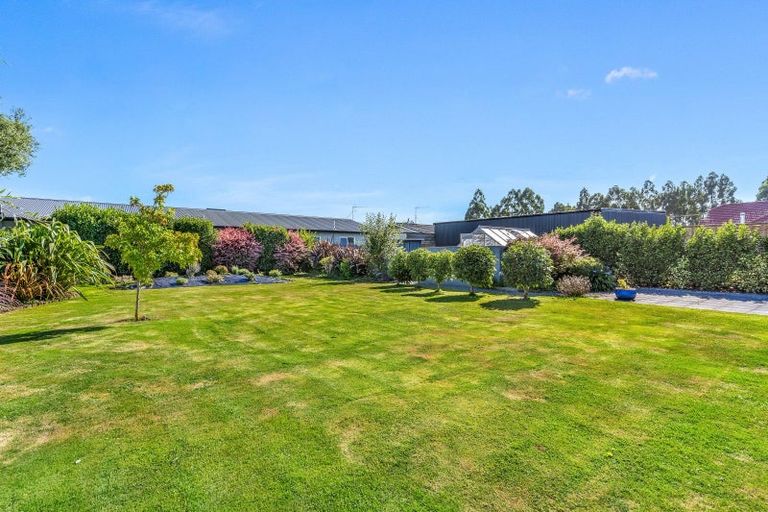 Photo of property in 8 Home Street, Winton, 9720