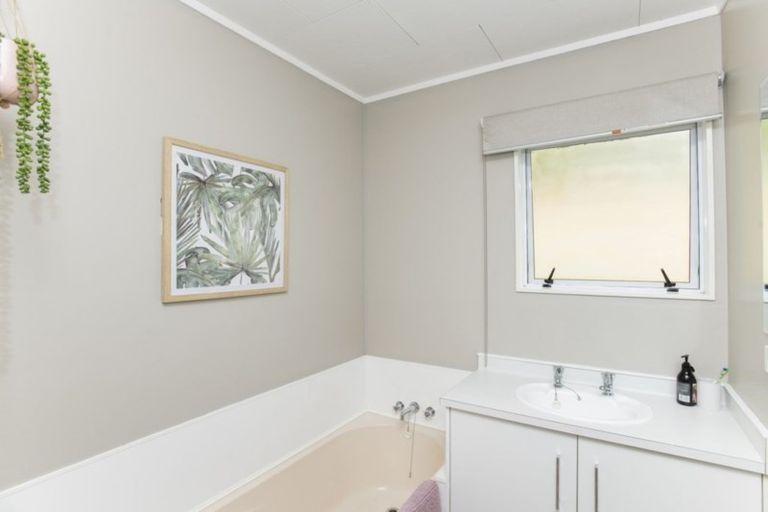 Photo of property in 65b Sunvale Crescent, Whataupoko, Gisborne, 4010