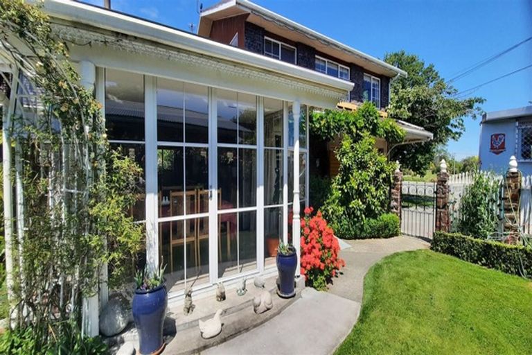 Photo of property in 714 Avonside Drive, Avonside, Christchurch, 8061