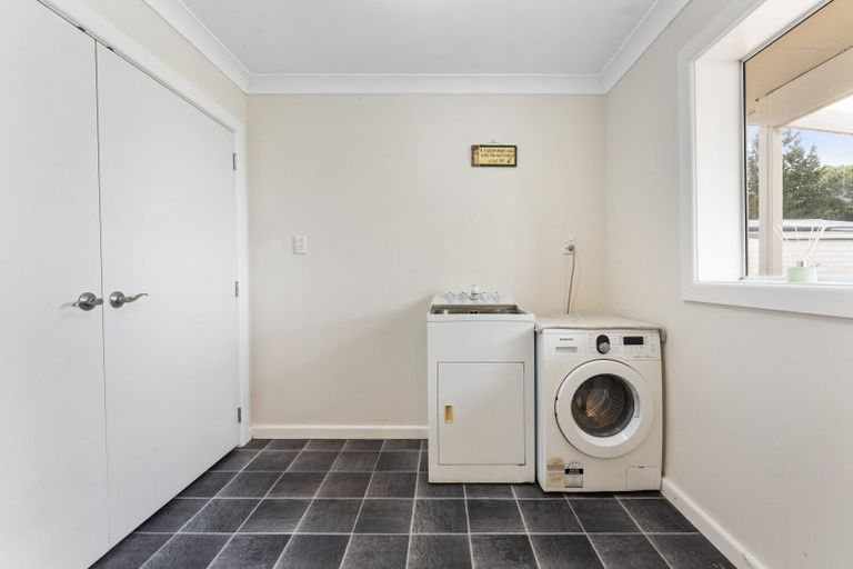 Photo of property in 178 Waikawa Beach Road, Manakau, Levin, 5573