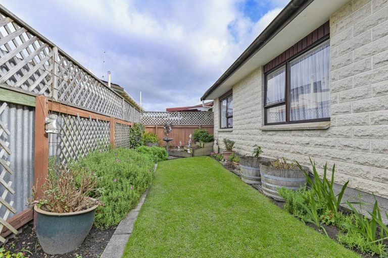 Photo of property in 2/504 Ellison Road, Hastings, 4122