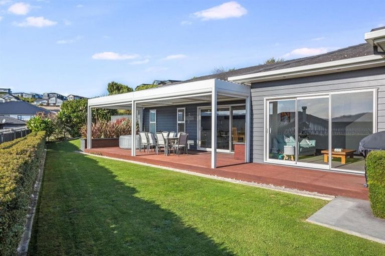 Photo of property in 53 Endeavour Drive, Whitby, Porirua, 5024