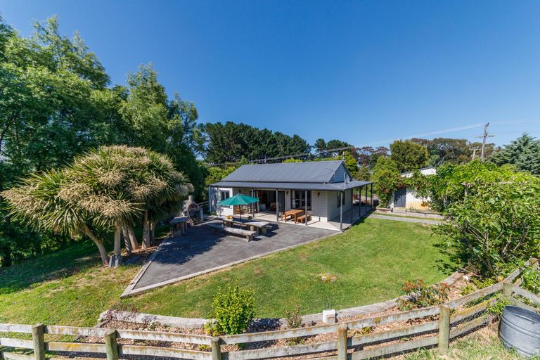 Photo of property in 50 Akers Road, Linton, Palmerston North, 4472