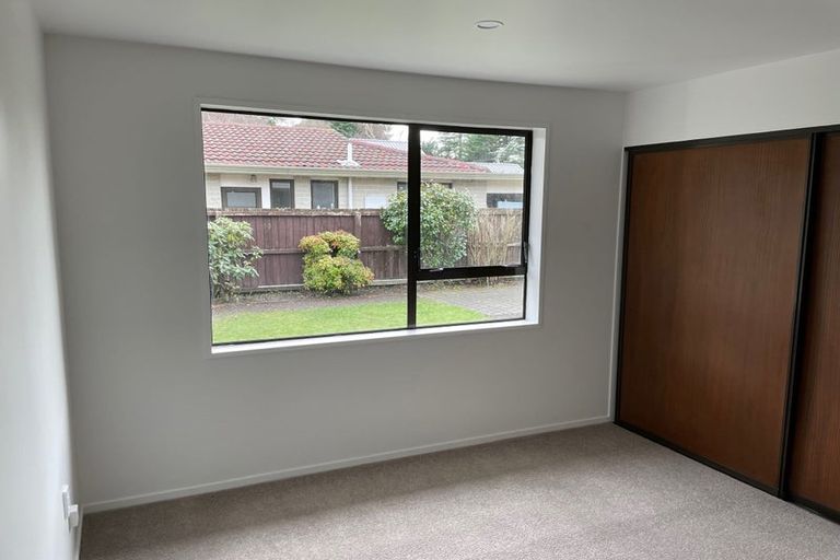 Photo of property in 2/367 Sawyers Arms Road, Harewood, Christchurch, 8051