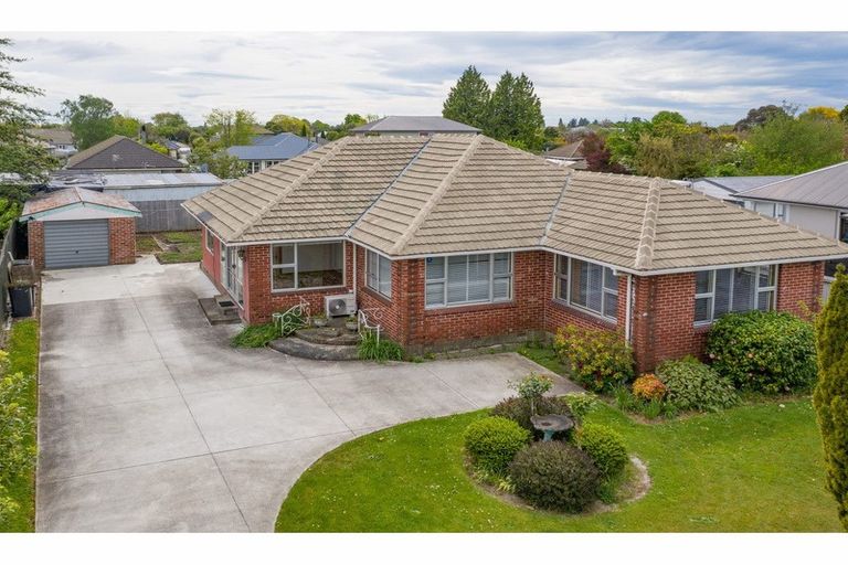 Photo of property in 19 Bourne Crescent, Papanui, Christchurch, 8053