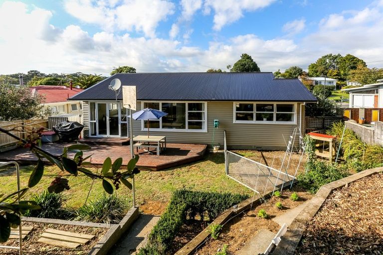 Photo of property in 60 Clawton Street, Westown, New Plymouth, 4310