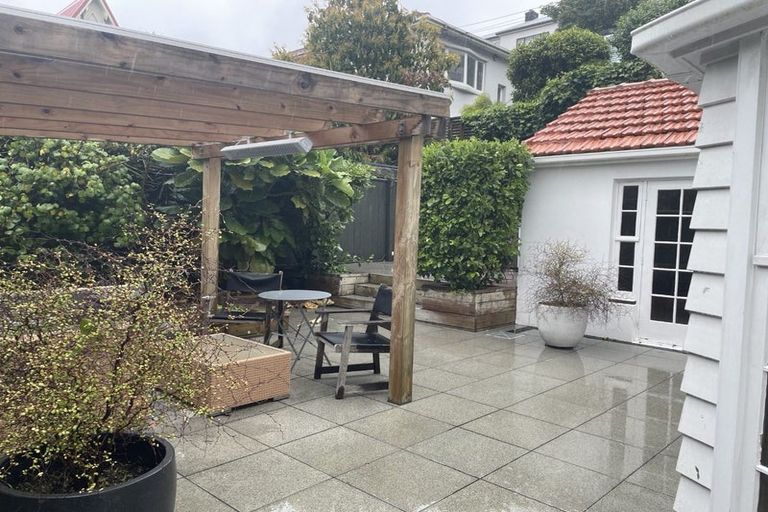 Photo of property in 317 The Terrace, Te Aro, Wellington, 6011