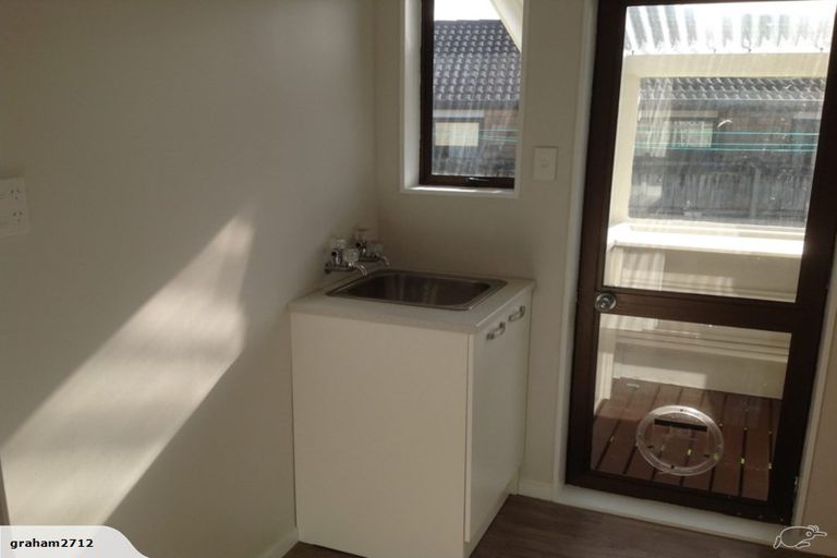 Photo of property in 32b Edgewater Parade, Waiuku, 2123