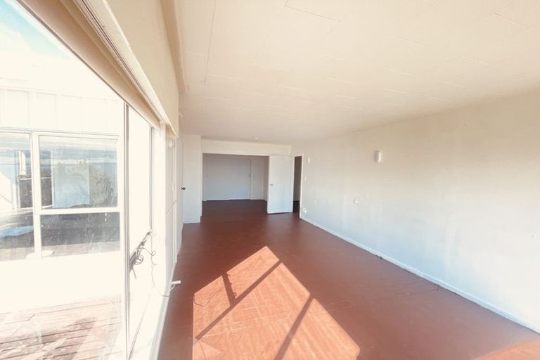 Photo of property in 49 Roys Road, Weymouth, Auckland, 2103