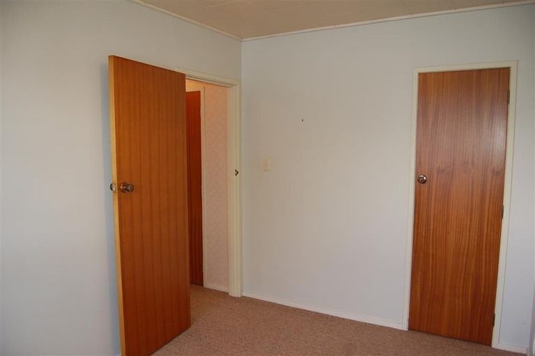 Photo of property in 2/701 Saint Aubyn, Saint Leonards, Hastings, 4120