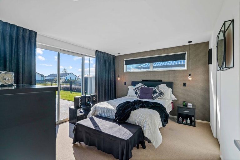 Photo of property in 8 John Raven Lane, Woodend, 7610