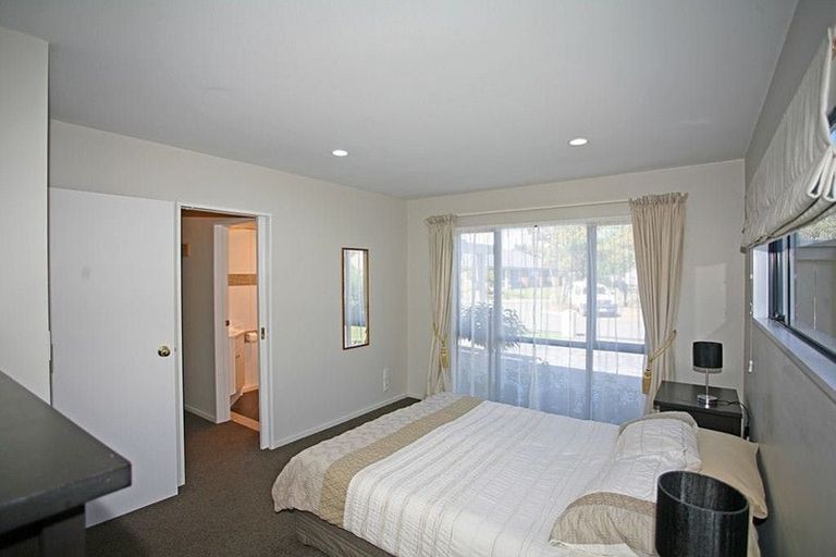 Photo of property in 3 Baldoyle Way, Casebrook, Christchurch, 8051