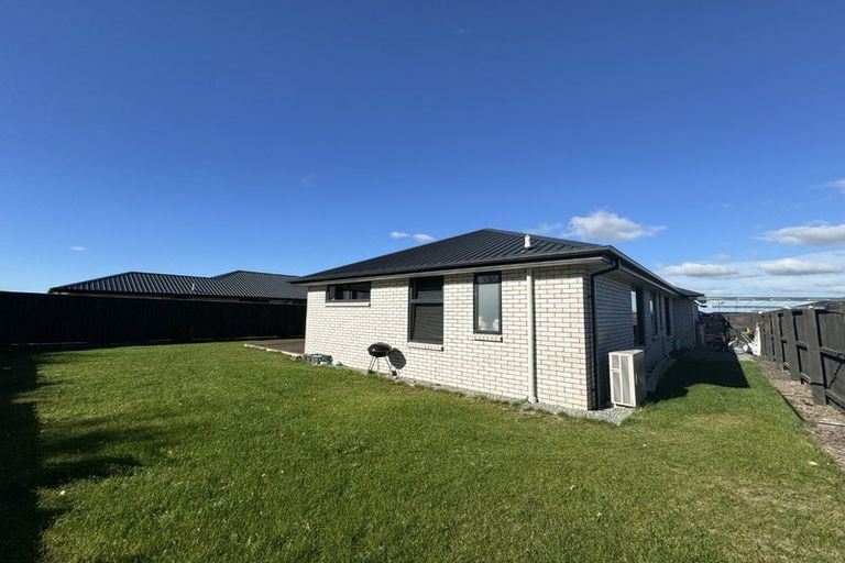 Photo of property in 12 Fountain Place, Rolleston, 7614
