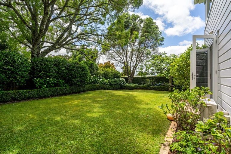 Photo of property in 73 Hinemoa Street, Birkenhead, Auckland, 0626