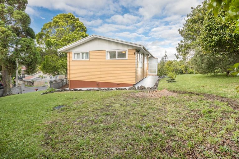 Photo of property in 15 Spargo Road, Massey, Auckland, 0614