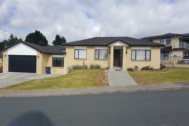 Photo of property in 25 Gordon Stanley Drive, Massey, Auckland, 0614
