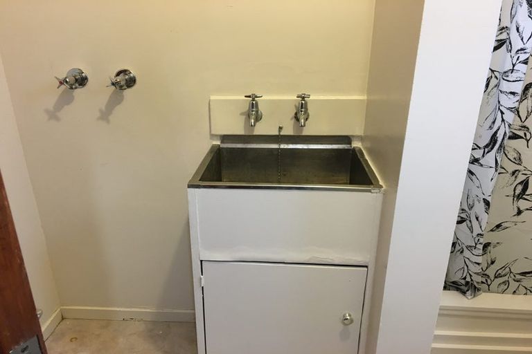 Photo of property in 28f Leighton Avenue, Waiwhetu, Lower Hutt, 5010