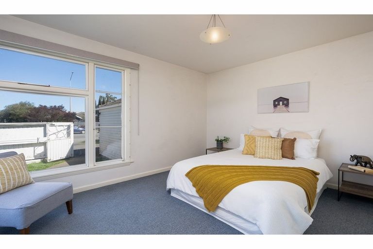 Photo of property in 12 Buchanans Road, Sockburn, Christchurch, 8042