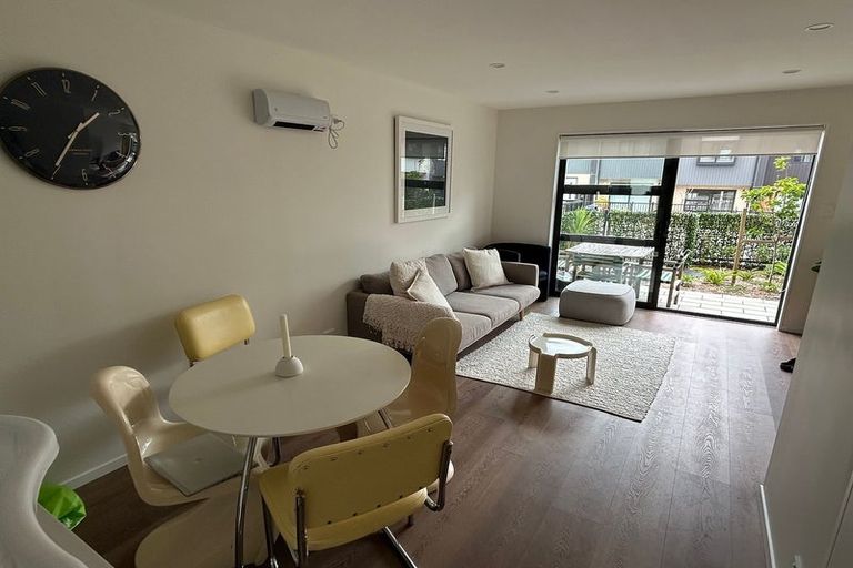 Photo of property in 22 Jabuka Street, Glen Eden, Auckland, 0602