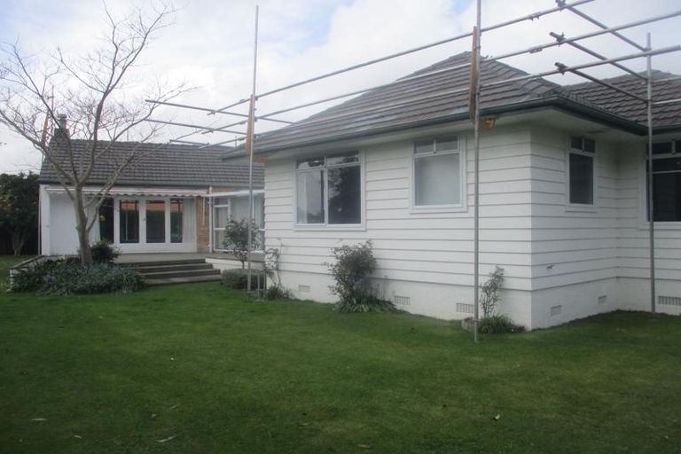 Photo of property in 395 Te Moana Road, Waikanae, 5036