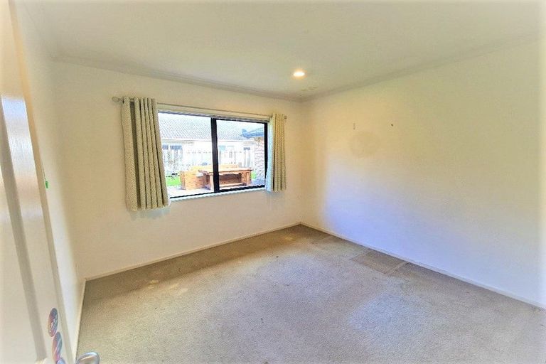 Photo of property in 87 Bluebird Crescent, Unsworth Heights, Auckland, 0632