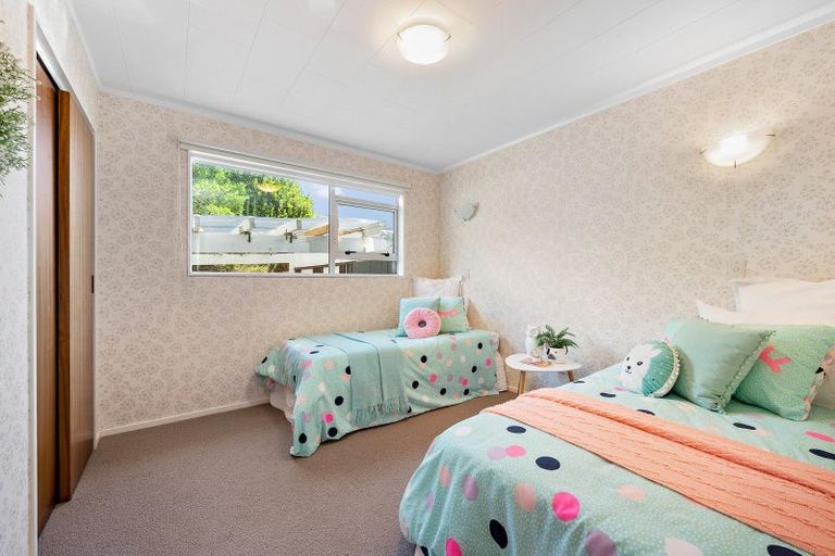 Photo of property in 7 Tree Top Lane, Paparangi, Wellington, 6037