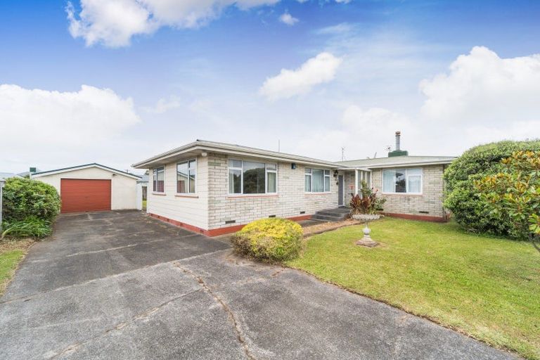 Photo of property in 73 Seabury Avenue, Foxton Beach, Foxton, 4815