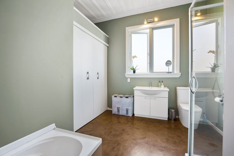 Photo of property in 2 Hawea Street, Ravensbourne, Dunedin, 9022