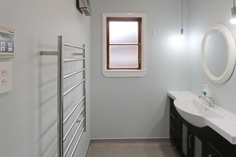 Photo of property in 2/28 Hall Crescent, Epuni, Lower Hutt, 5011