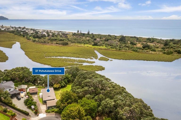 Photo of property in 37 Pohutukawa Drive, Athenree, Katikati, 3177