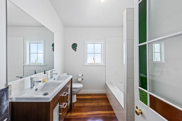 Photo of property in 25 Mahara Avenue, Manapouri, 9679