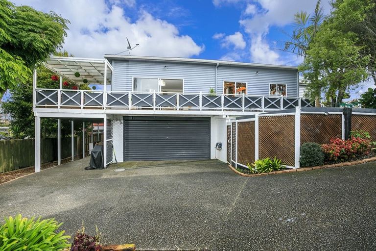 Photo of property in 33 Verran Road, Birkenhead, Auckland, 0626