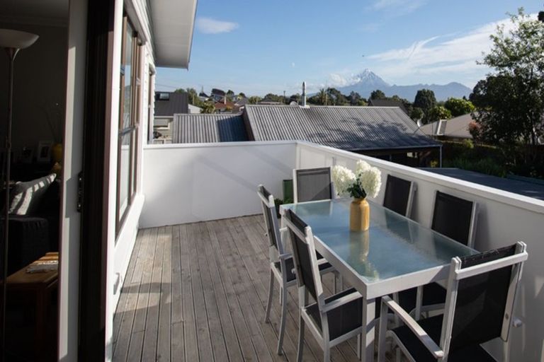 Photo of property in 32 Lismore Street, Strandon, New Plymouth, 4312