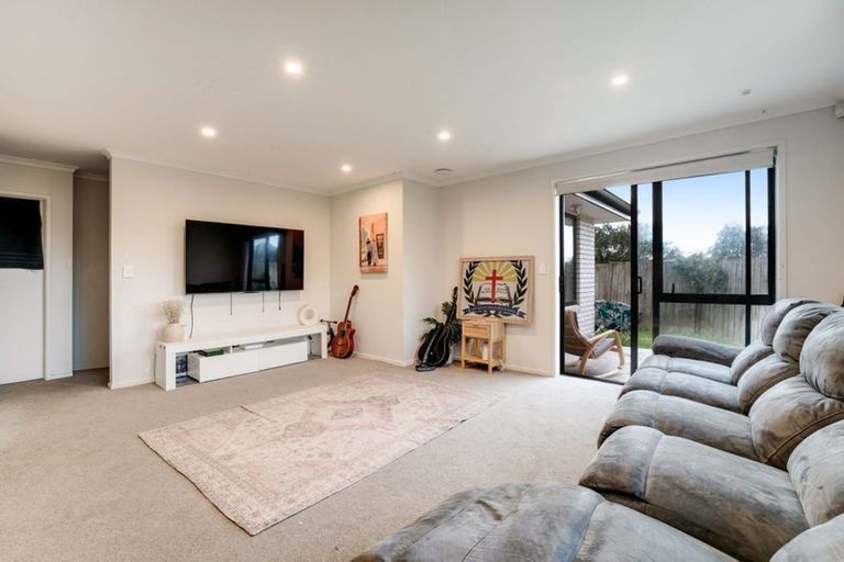 Photo of property in 82a Finlayson Avenue, Clendon Park, Auckland, 2103