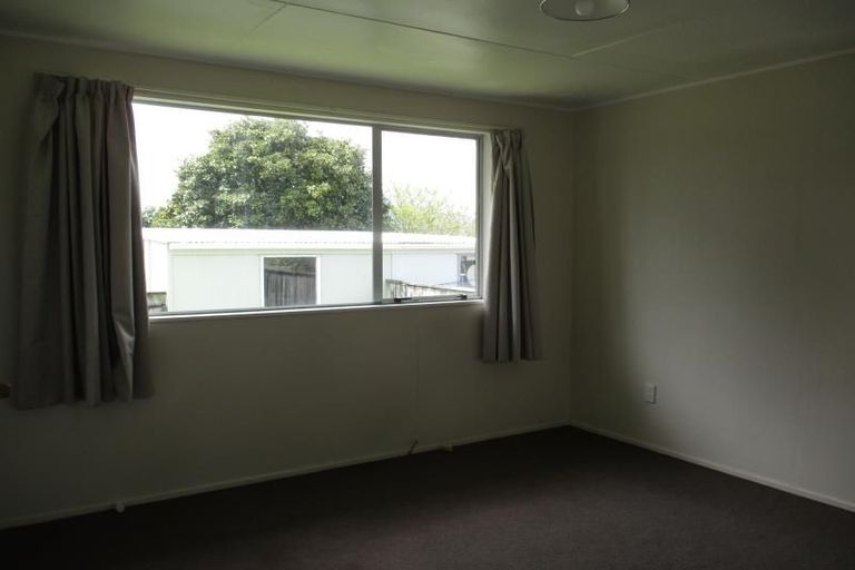 Photo of property in 50 Eatwell Avenue, Paraparaumu Beach, Paraparaumu, 5032