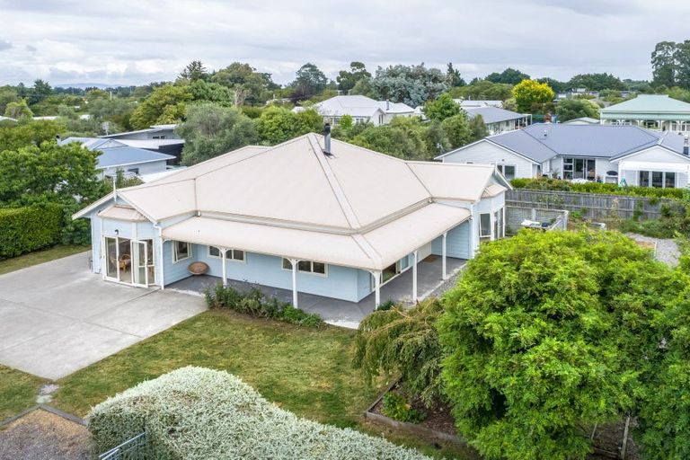 Photo of property in 4 Awhina Drive, Greytown, 5712