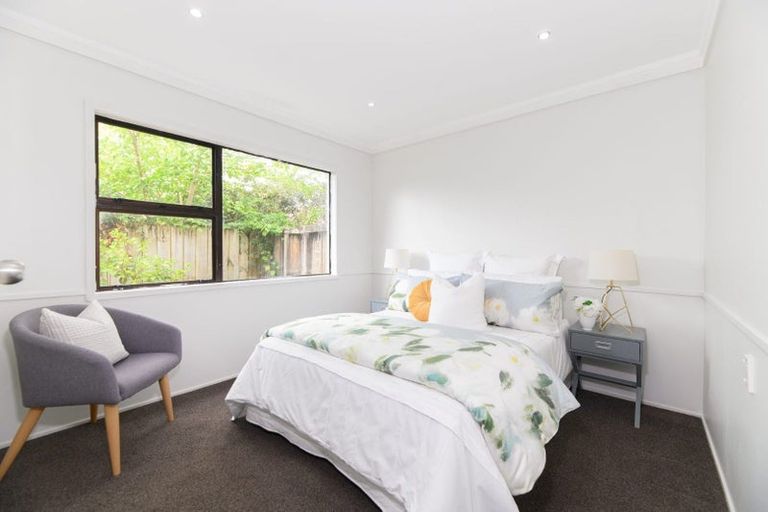 Photo of property in 7 Valdese Rise, Browns Bay, Auckland, 0630