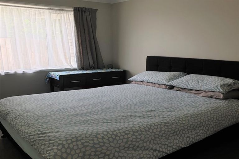 Photo of property in 30a Mellsop Avenue, Waiuku, 2123