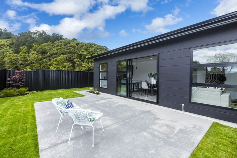 Photo of property in 16 Fenwick Crescent, Wallaceville, Upper Hutt, 5018