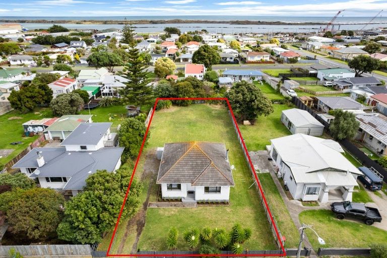 Photo of property in 217 Puriri Street, Castlecliff, Whanganui, 4501