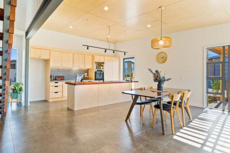 Photo of property in 4 Mirek Street, Waikanae, 5036